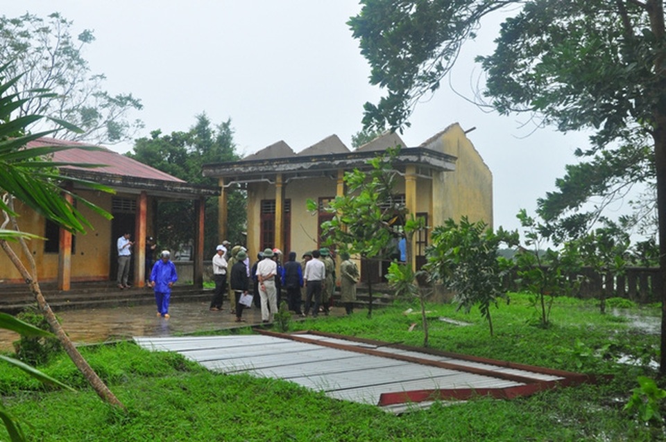 Mưa lớn, 1 người bị lũ cuốn trôi, đường sắt tê liệt - 10 Mưa lớn, 1 người bị lũ cuốn trôi, đường sắt tê liệt - 10