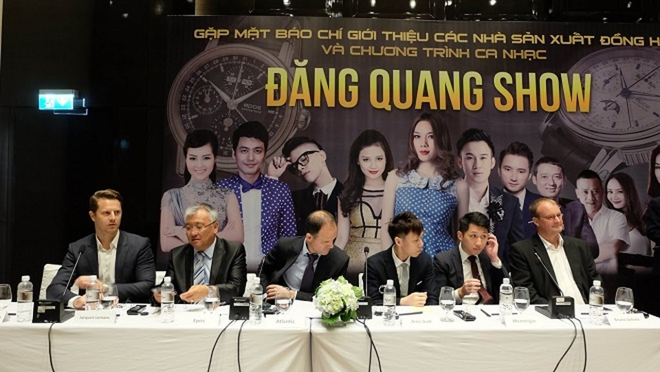 MC Phan Anh và dàn sao khủng bất ngờ xuất hiện tại sự kiện ca nhạc - 7 MC Phan Anh và dàn sao khủng bất ngờ xuất hiện tại sự kiện ca nhạc - 7