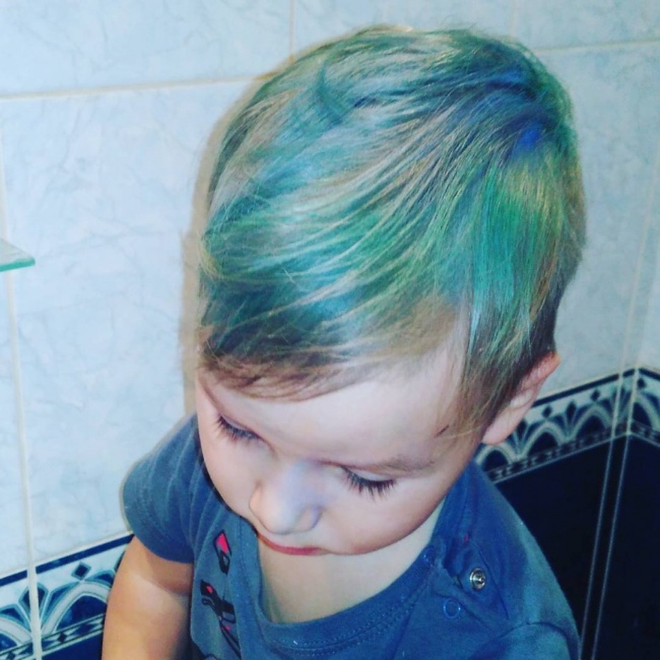 Những khoảnh khắc "khó đỡ" khi trẻ ở bên - 8