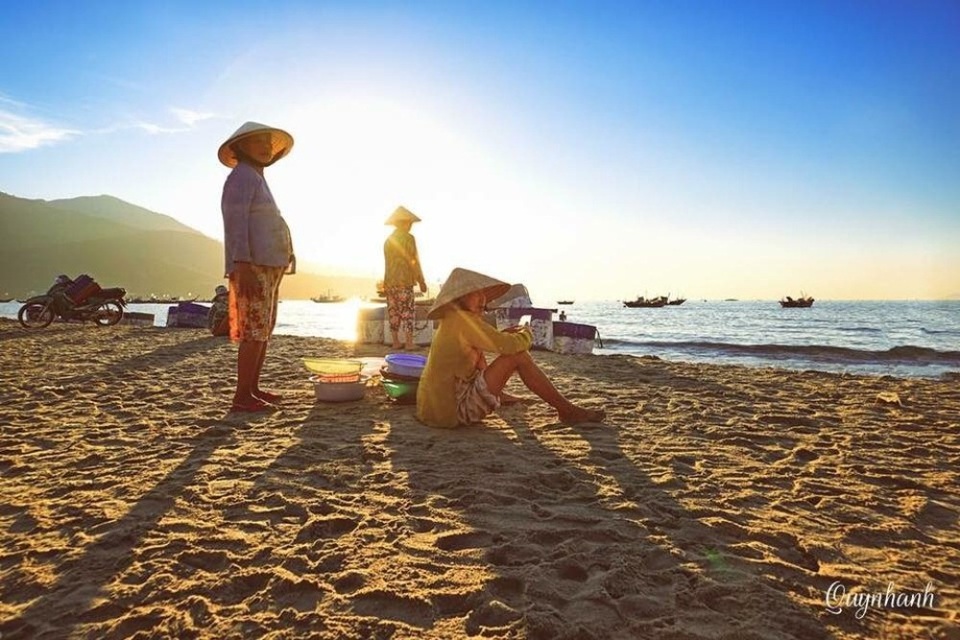 Bình minh trên biển Mỹ Khê - 9 Bình minh trên biển Mỹ Khê - 9