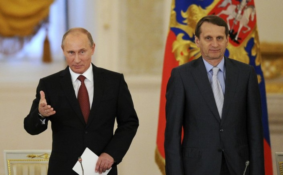 Putin bất ngờ thay lãnh đạo cơ quan tình báo đối ngoại - 1
Tổng thống Nga Vladimir Putin và ông Sergei Naryshkin (phải). Ảnh: AFP