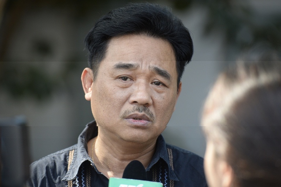 Nghệ sĩ trào nước mắt tiễn biệt NSƯT Phạm Bằng - 7
NSƯT Quốc Khánh: “Một ngày nào đó… con sẽ tìm gặp bố. Con: Quốc Khánh”.