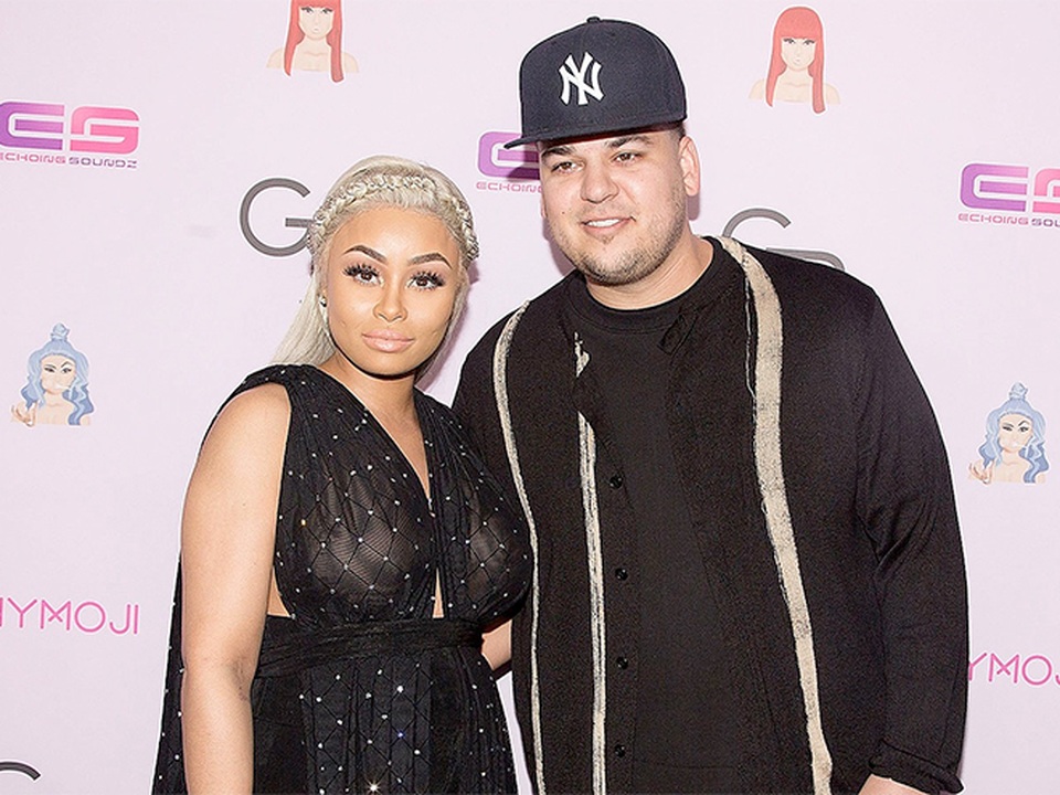 Em cô Kim luôn nghi ngờ bạn gái - 1 Em cô Kim luôn nghi ngờ bạn gái - 1