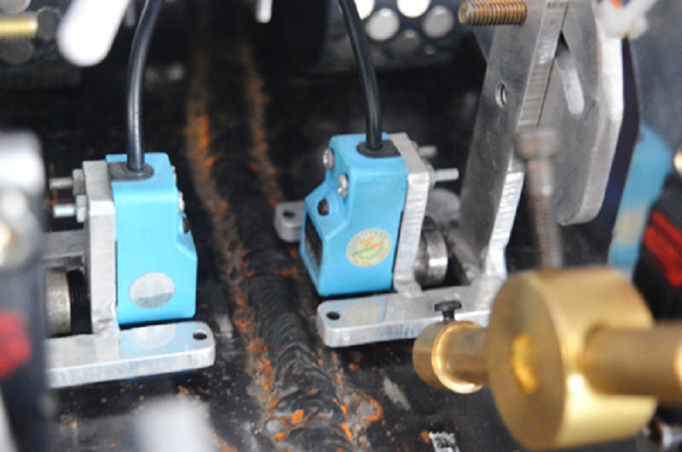 Robot tự động dò tìm khuyết tật mối hàn "made in Việt Nam" - 2
Robot tự động di chuyển linh hoạt trên những đường thẳng, đường cong