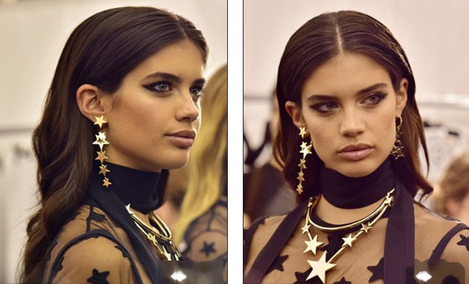 Thiên thần nội y cưỡi xe máy đi diễn thời trang - 8
Cận cảnh gương mặt cá tính và xinh đẹp của chân dài nổi tiếng.