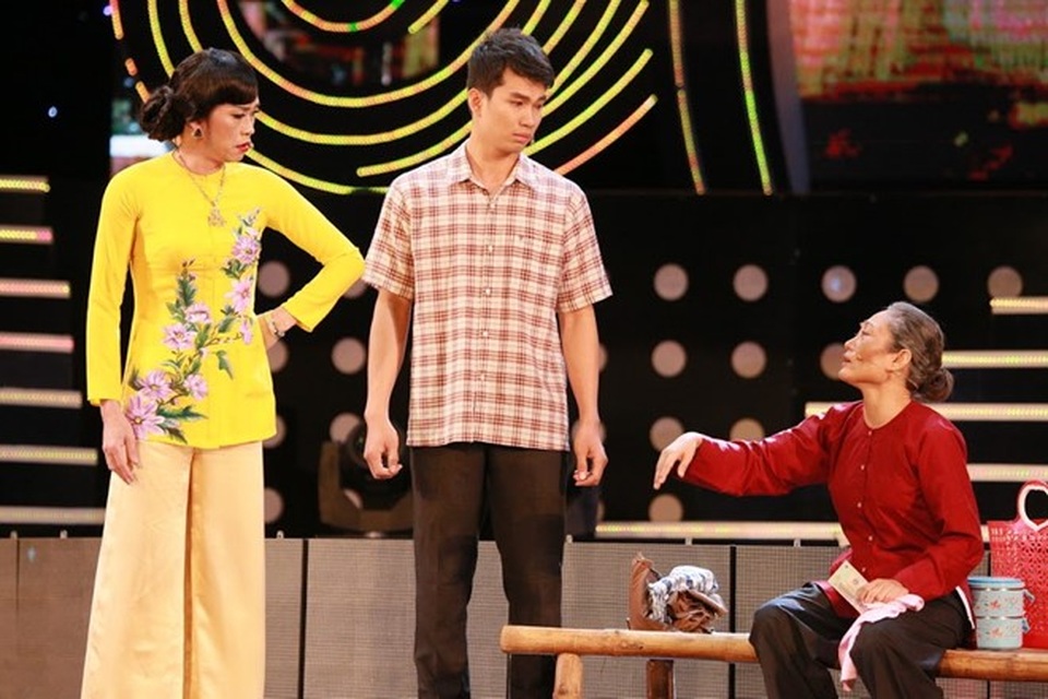 Câu chuyện cũng phê phán sự bất hiếu của những người con chối bỏ trách nhiệm với cha mẹ. Trong khi đó, cha mẹ có thể làm tất cả vì con, hy sinh cả cuộc đời mình vì con cái. Bên cạnh những tiếng cười, tiểu phẩm cũng khiến khán giả xúc động, trực trào nước mắt.