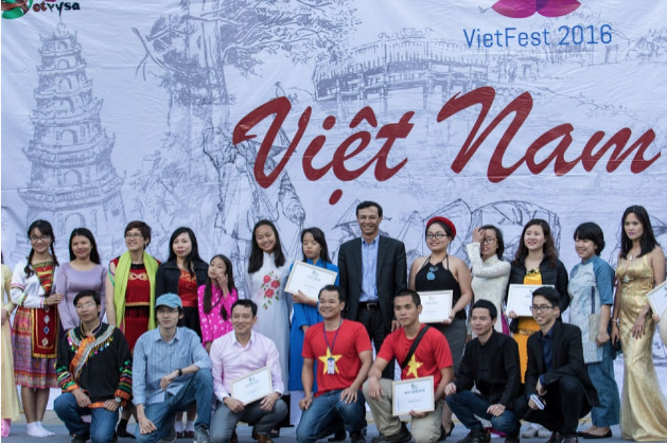 Ấn tượng VietFEST 2016 của sinh viên Việt tại Canberra, Australia - 2
Đại sứ Lương Thanh Nghị đến dự và ủng hộ VietFEST 2016