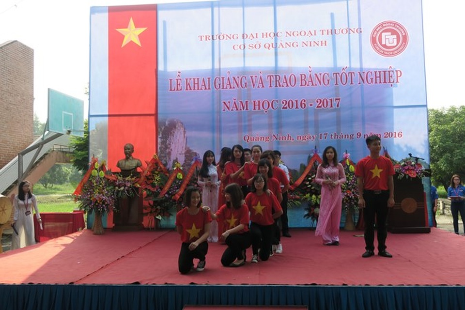 Trường ĐH Ngoại thương – Cơ sở Quảng Ninh tưng bừng tổ chức Lễ khai giảng năm học mới - 1 Trường ĐH Ngoại thương – Cơ sở Quảng Ninh tưng bừng tổ chức Lễ khai giảng năm học mới - 1