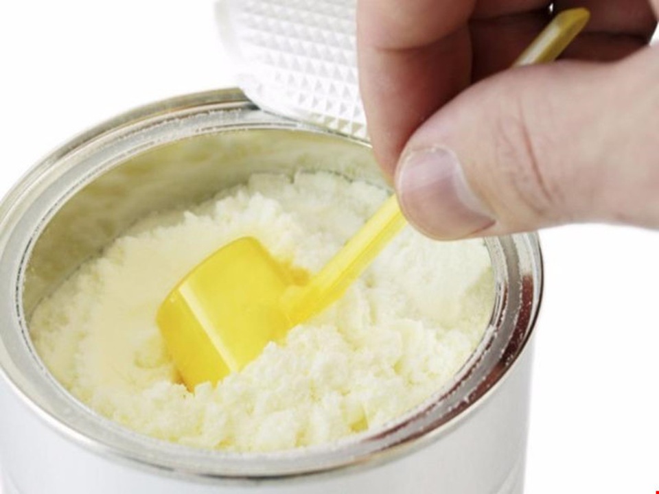 Bộ Y tế trả lời vụ "sữa công thức = sữa bò + hóa chất" - 1 Bộ Y tế trả lời vụ "sữa công thức = sữa bò + hóa chất" - 1