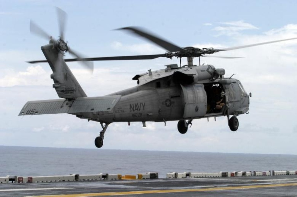 Tàu Iran ngắm bắn trực thăng Mỹ - 1
Trực thăng hải quân MH-60 của Mỹ. (Ảnh: Reuters)