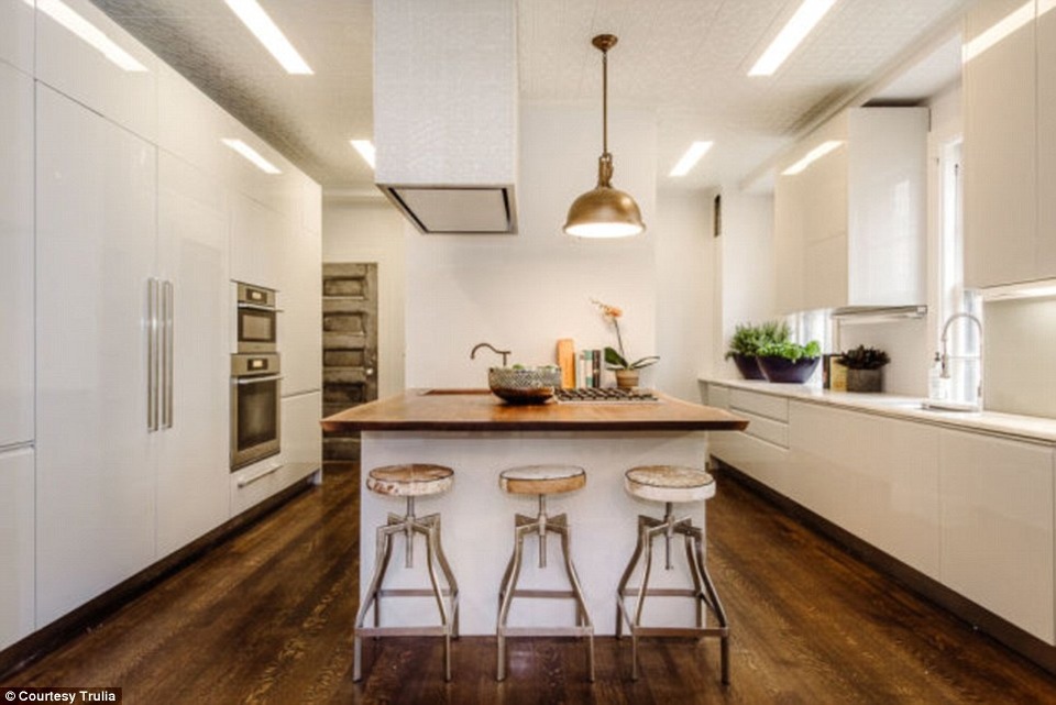 
Uma Thurman lãi lớn khi bán ngôi nhà xinh đpẹ này vì cô chỉ chi ra 4,2 triệu đô để tậu nó
