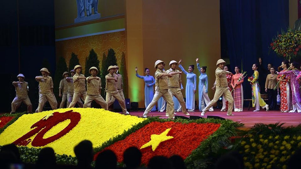 Khí phách “Quyết tử để Tổ quốc quyết sinh” - bản anh hùng ca mùa Đông - 10 Khí phách “Quyết tử để Tổ quốc quyết sinh” - bản anh hùng ca mùa Đông - 10
