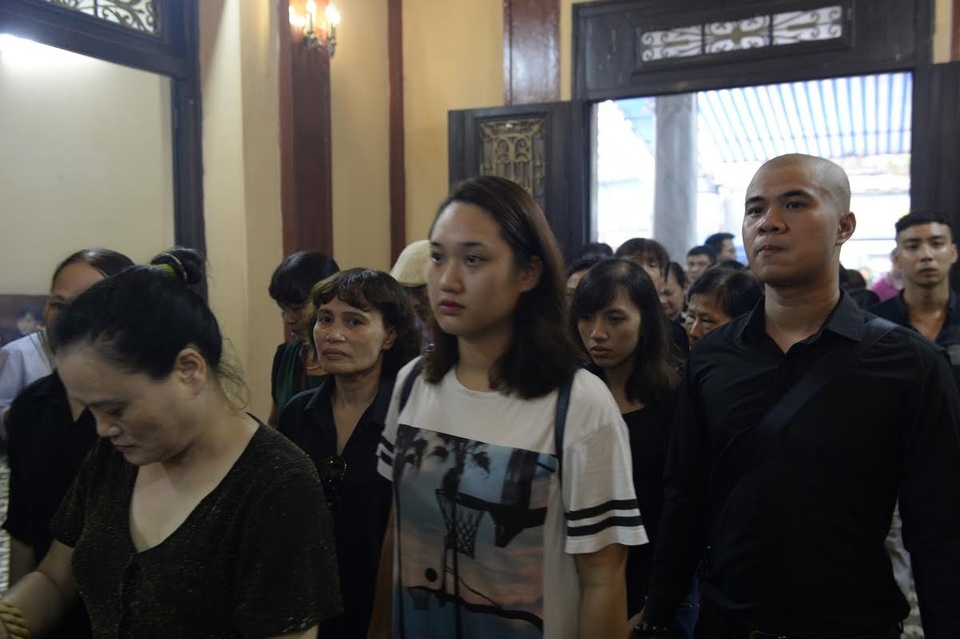 Nghẹn ngào phút giây tiễn biệt NSƯT Hán Văn Tình - 20 Nghẹn ngào phút giây tiễn biệt NSƯT Hán Văn Tình - 20