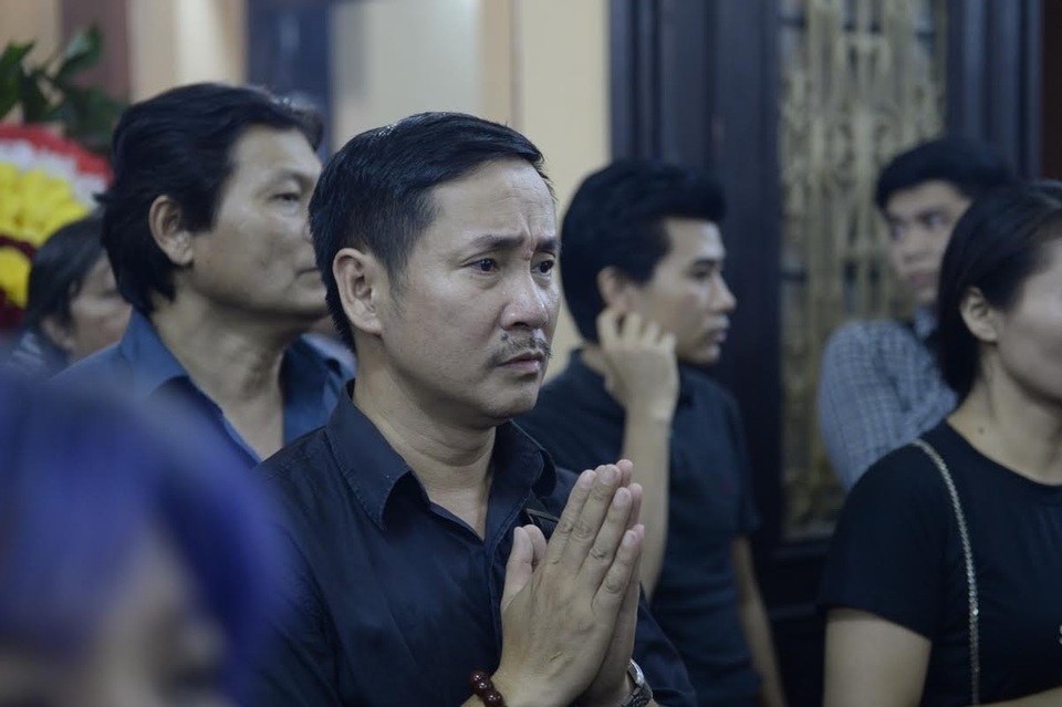 Nghẹn ngào phút giây tiễn biệt NSƯT Hán Văn Tình - 14 Nghẹn ngào phút giây tiễn biệt NSƯT Hán Văn Tình - 14