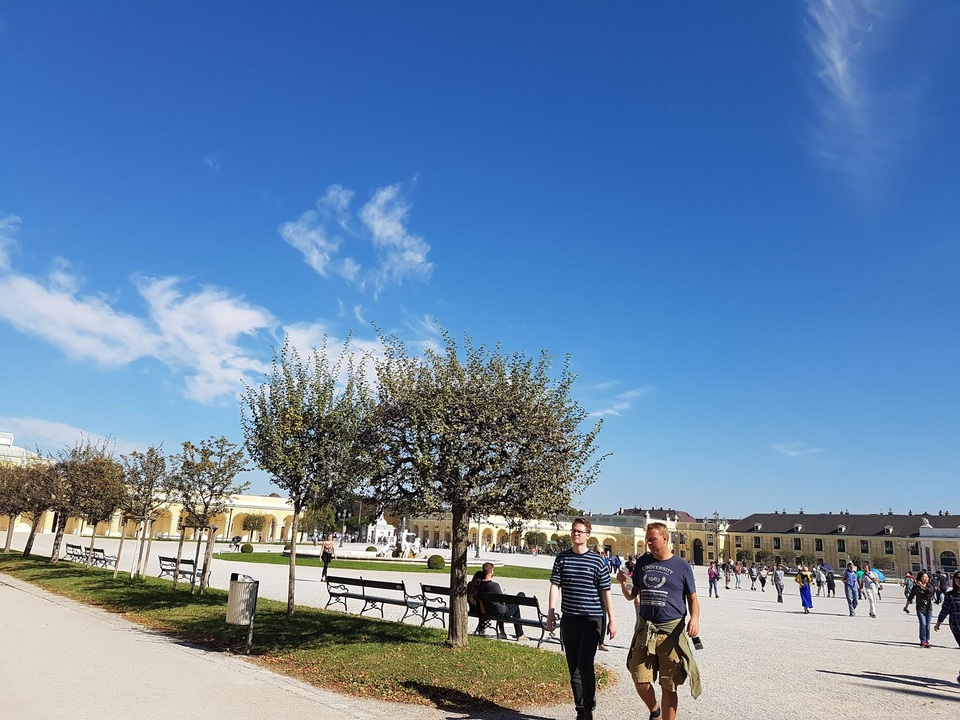 
Thủ đô nước Áo ngày ngập tràn nắng
