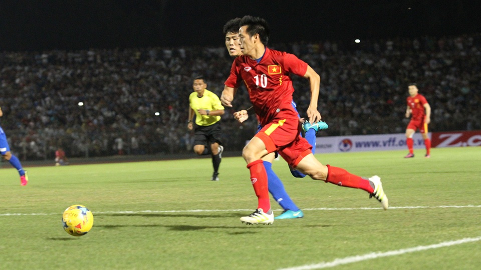 Công Phượng nhạt nhòa, đội tuyển Việt Nam bị Avispa Fukuoka cầm hòa - 5
Văn Quyết đang thi đấu khá nổi bật