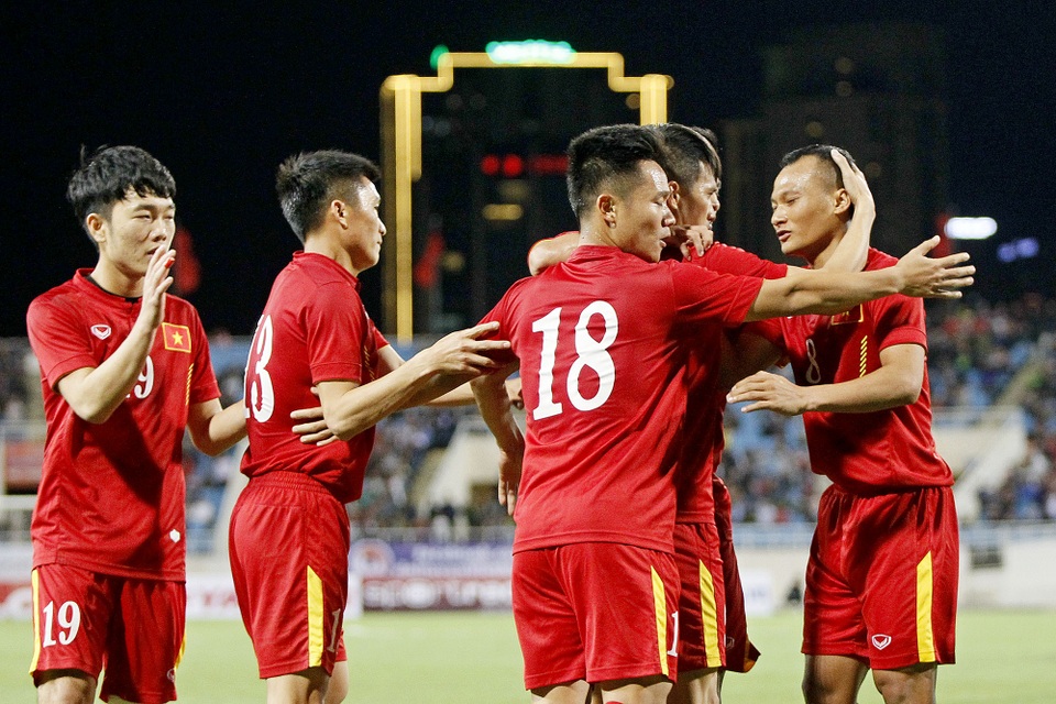 Công Phượng nhạt nhòa, đội tuyển Việt Nam bị Avispa Fukuoka cầm hòa - 8
Đội tuyển Việt Nam đã sẵn sàng cho trận đấu cuối cùng trước AFF Cup 2016