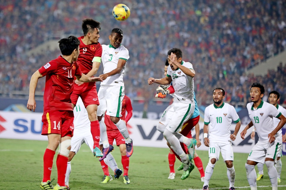 Đội tuyển Việt Nam thất bại ở AFF Cup 2016: Đâu chỉ do V-League! - 1
ĐTVN thất bại ở AFF Cup 2016 do sai lầm cá nhân - Ảnh: Gia Hưng