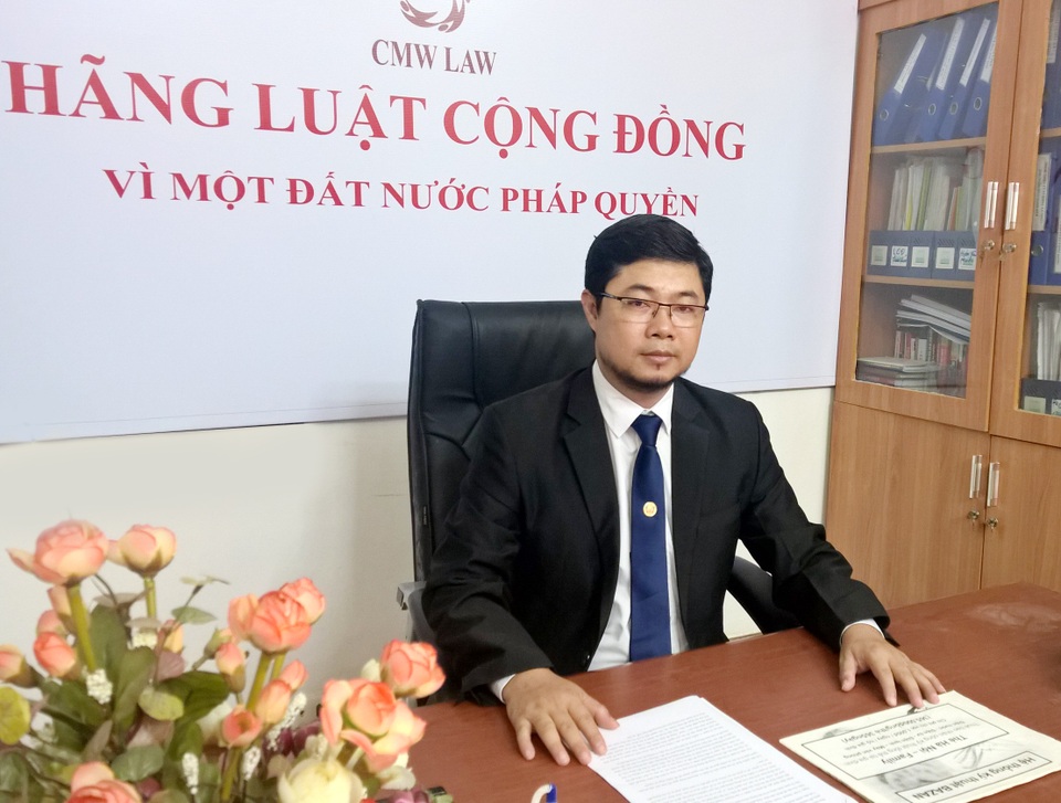 Án phạt nào dành cho hai đối tượng ném đá tấn công người đi đường - 2
Luật sư Nguyễn An nhận định 2 thanh niên trong vụ việc sẽ phải đối mặt với hàng loạt mức phạt.