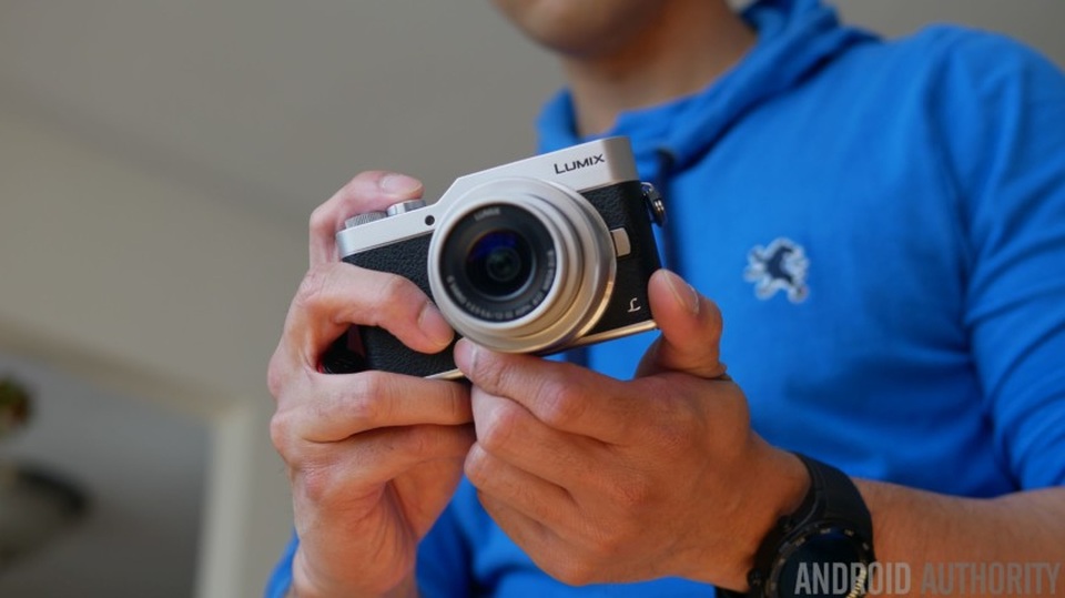 Máy ảnh không gương lật Panasonic Lumix GX850