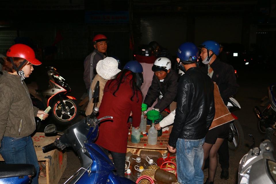 Nhiều người vẫn chấp nhận mua không trả giá