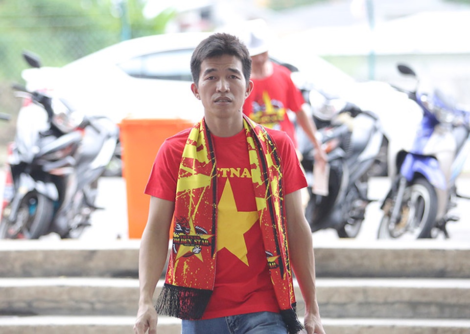 CĐV Việt Nam nhuộm đỏ khán đài tiếp lửa U22 Việt Nam - 10 CĐV Việt Nam nhuộm đỏ khán đài tiếp lửa U22 Việt Nam - 10