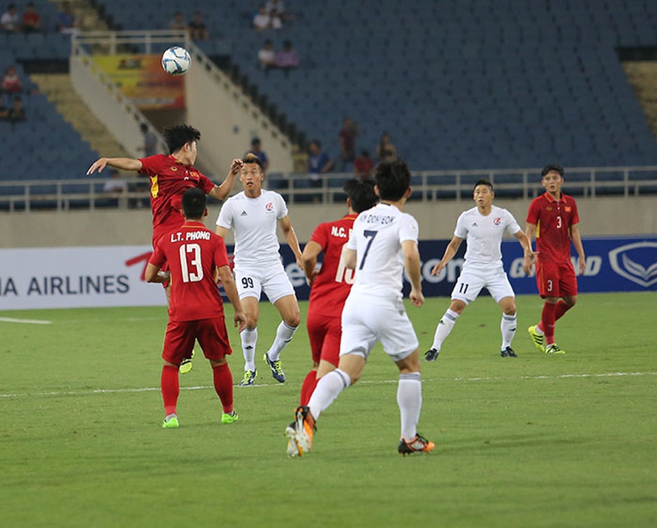 Văn Toàn lập công, U22 Việt Nam đánh bại Ngôi sao K-League - 8
U22 Việt Nam đang chơi khá chững chạc và bình tĩnh - Ảnh: An An