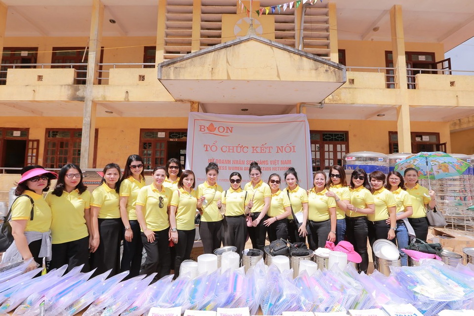 Nữ doanh nhân Sen Vàng “tri ân cuộc sống” - 10 Nữ doanh nhân Sen Vàng “tri ân cuộc sống” - 10