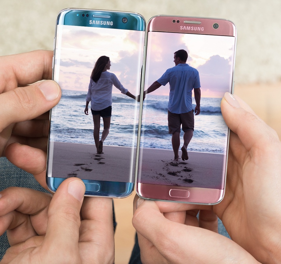 
Hệ sinh thái công nghệ Galaxy gồm những gương mặt nổi trội như Samsung Galaxy S7 edge, Gear 360 và Gear VR sẽ giúp các cặp đôi truyền tải cuộc sống của nhau đến nửa kia thật sống động và nhanh chóng.
