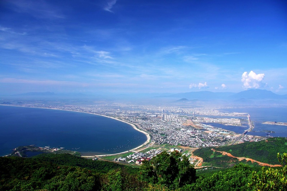 Đầu tư condotel Đà Nẵng: Những lưu ý để không chịu cạnh tranh lớn - 1
Đà Nẵng đón nguồn cung condotel lớn nhưng vẫn chưa xứng với tiềm năng phát triển