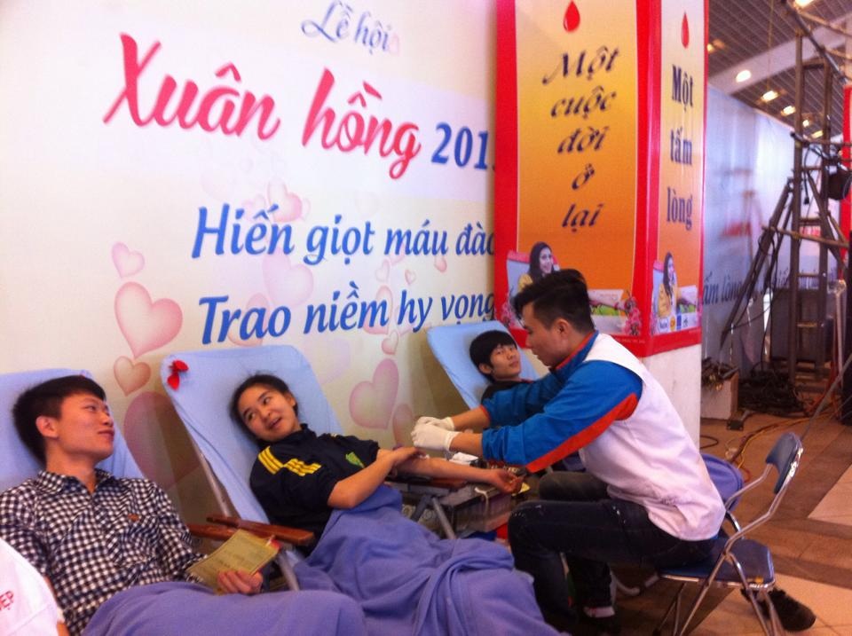 Bộ Y tế ủng hộ phương án hiến máu tự nguyện - 1
Quy định việc hiến máu là tự nguyện kết hợp với tăng chi cho hoạt động vận động hiến máu.