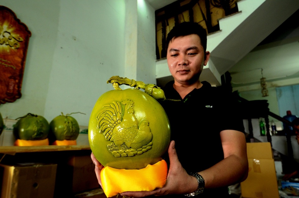 Anh Nguyễn Quang Huy, quản lý sản phẩm cho biết: “Hiện tại bên mình đã cháy hàng. Các đơn hàng đều được đặc trước mấy tháng. Năm nay, xưởng chỉ cho ra tầm 3 ngàn quả.”