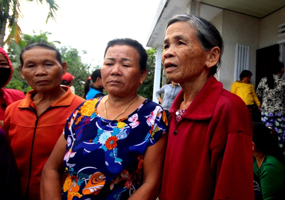 Những chủ hụi đột ngột "biến mất" ngay trước Tết Nguyên đán - 1
Hàng chục người dân xã Bình Minh tố cáo hành vi chiếm đoạt tài sản của vợ chồng ông H.