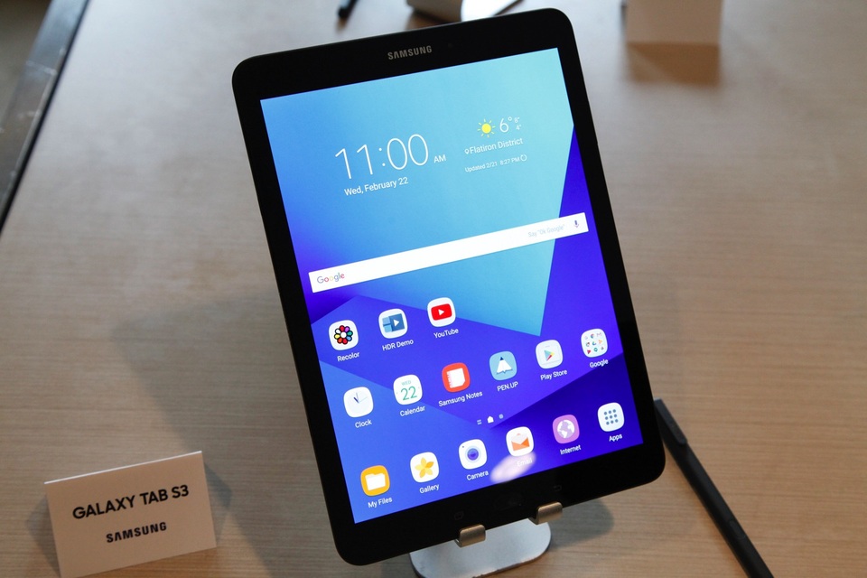 Đánh giá 3 thế hệ máy tính bảng mới của Samsung tại MWC 2017 - 2 Đánh giá 3 thế hệ máy tính bảng mới của Samsung tại MWC 2017 - 2