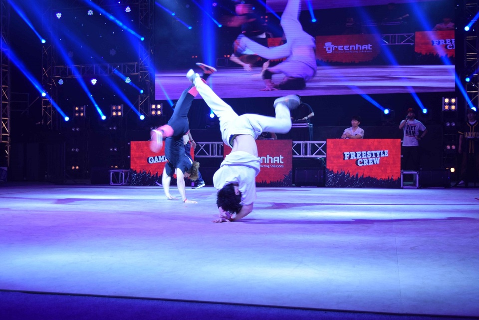 “Break The Floor” - Cuộc chơi tuyệt vời của cảm xúc - 1 “Break The Floor” - Cuộc chơi tuyệt vời của cảm xúc - 1