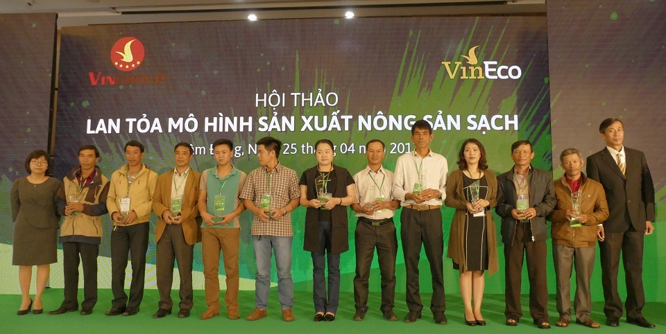 Vingroup ký thỏa thuận hợp tác với 500 hộ sản xuất - 1 Vingroup ký thỏa thuận hợp tác với 500 hộ sản xuất - 1