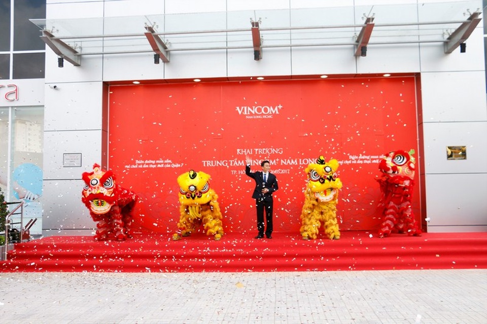 Vincom đạt mốc 40 TTTM trên toàn quốc - 2 Khai truong Vincom+ Nam Long
