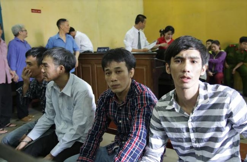 Đánh xe tải ra đồng trộm 29 con trâu, 19 con bò - 1 Các bị cáo tại phiên tòa.