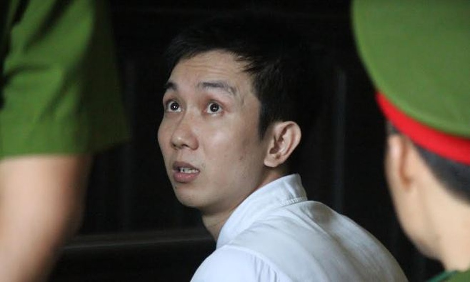 Đang nhậu liền vào phòng ngủ “làm bậy” với người tình của bạn - 1 Bị cáo Dân tại phiên tòa.