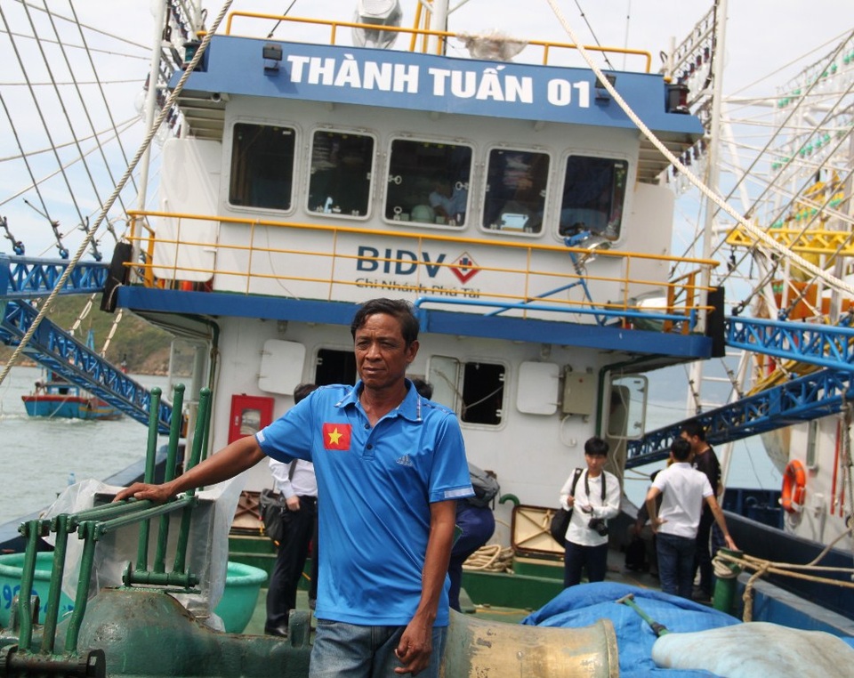 Vụ tàu vỏ thép 67 hư: Họp “kín” với ngư dân - 3 Ngư dân Trần Đình Sơn không chấp nhận kiểu chắp vá thay phụ tùng?