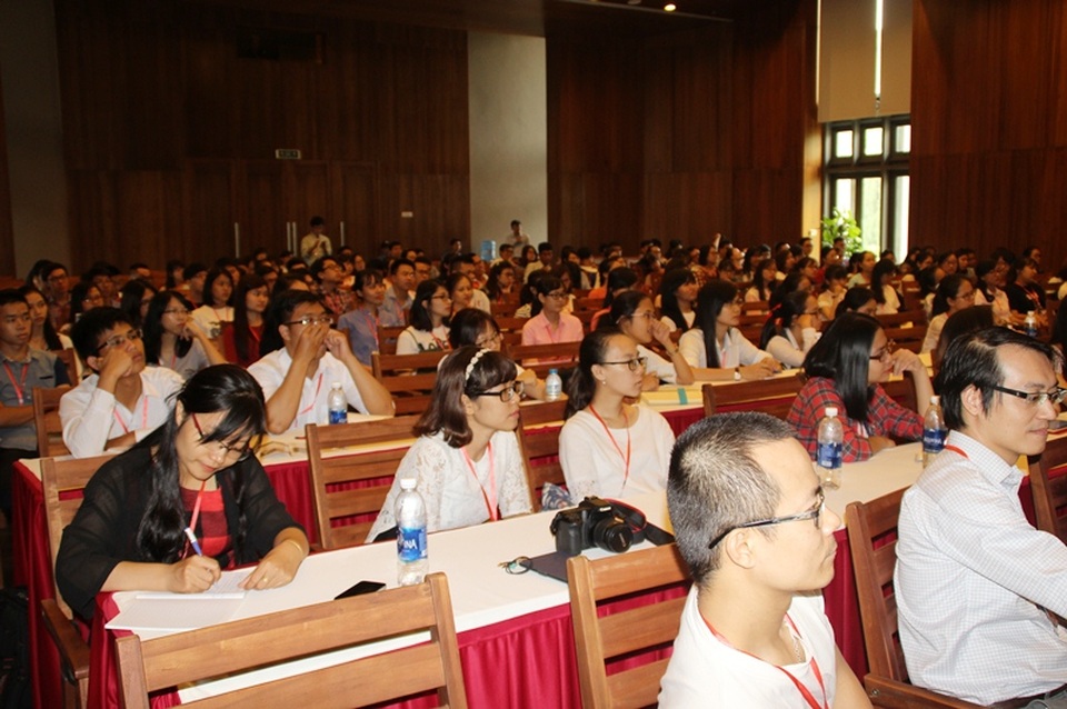 Truyền lửa đam mê khoa học trong giới trẻ - 1 150 học viên tham gia chương trình Trường hè khoa học tổ chức tại Trung tâm Quốc tế khoa học và Giáo dục liên ngành (ICISE) TP Quy Nhơn, Bình Định.