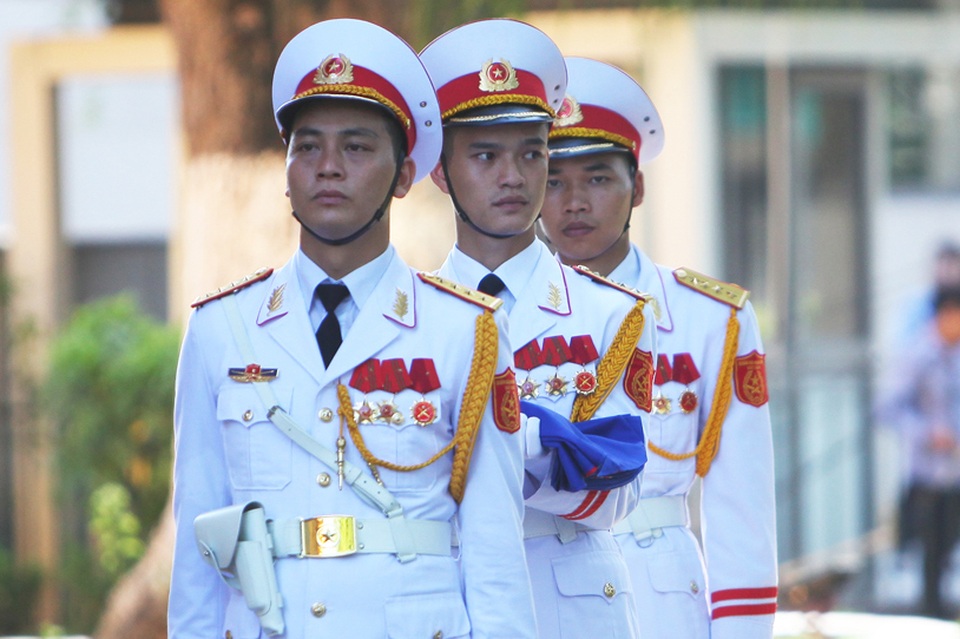 Lễ thượng cờ ASEAN kỷ niệm 50 năm ngày thành lập - 2
Lễ Thượng cờ hàng năm vào dịp kỷ niệm ngày thành lập ASEAN đã trở thành thông lệ đáng tự hào của tất cả các nước thành viên Hiệp hội các Quốc gia Đông Nam Á, thể hiện sự tôn vinh các giá trị chung và cam kết của ASEAN với nhân dân các nước trong khu vực.