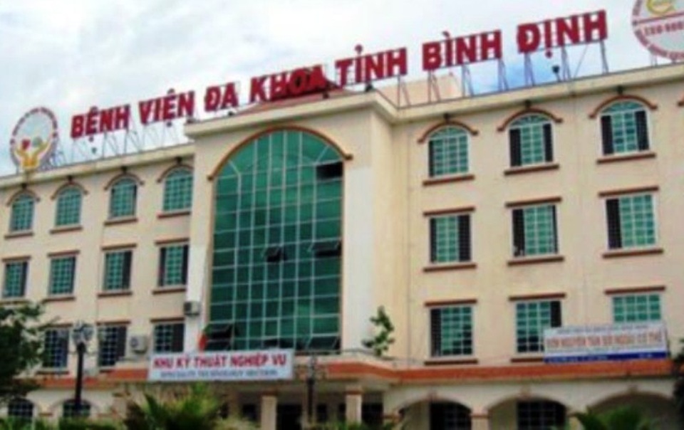 Đề nghị cách chức một Phó trưởng khoa vì đe đọa đồng nghiệp - 1 Bệnh viện đa khoa tỉnh Bình Định nơi ông Toàn công tác