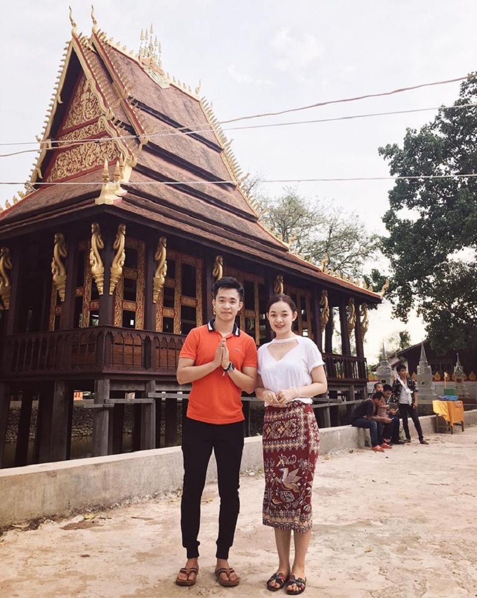 Màn cầu hôn lãng mạn của chàng trai Việt với cô gái Lào - 12
Điểm chung của cả hai là đều thích đi du lịch, họ đã cùng nhau đi qua nhiều nơi như Nhật Bản, Hàn Quốc, Thái Lan, Hồng Kông, Đài Loan,... để lưu giữ những khoảnh khắc tình yêu ngọt ngào.