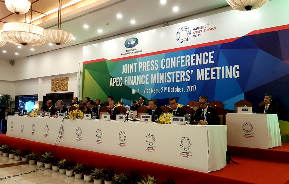 Tuyên bố chung của các Bộ trưởng Tài chính APEC 2017 - 1 Các Bộ trưởng Tài chính 21 thành viên APEC tại buổi họp báo