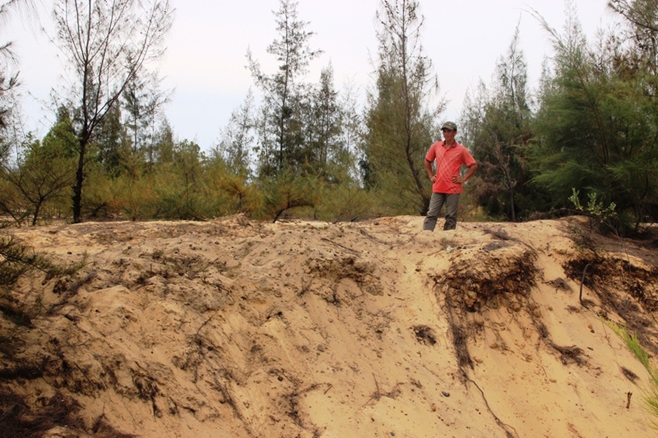 Nhiều cán bộ bị xử lý kiểm điểm, rút kinh nghiệm vì buông lỏng trong quản lý khai thác titan 