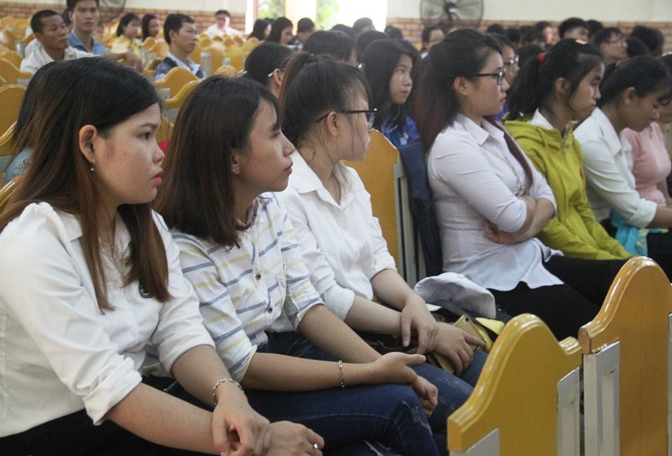 Phỏng vấn xin việc: Bạn trẻ thiếu tự tin, bản lĩnh - 1 Ngày hội Khởi nghiệp, lập nghiệp giúp các bạn sinh viên có thêm nhiều kiến thức bổ ích về lập thân, lập nghiệp khi ra trường