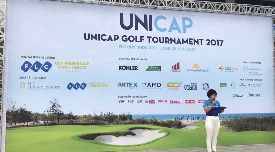 Giải Unicap chính thức khai mạc tại FLC Quy Nhơn Golf Links - 1 Bà Vũ Thị Chinh – Phó TGĐ Công ty Unicap, Phó BTC giải phát biểu khai mạc giải.