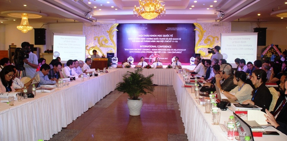 Hội thảo khoa học quốc tế “Gốm cổ Bình Ðịnh - Vương quốc Vijaya và mối quan hệ với kinh đô Thăng Long - Ðại Việt (thế kỷ XI- XV)”.
