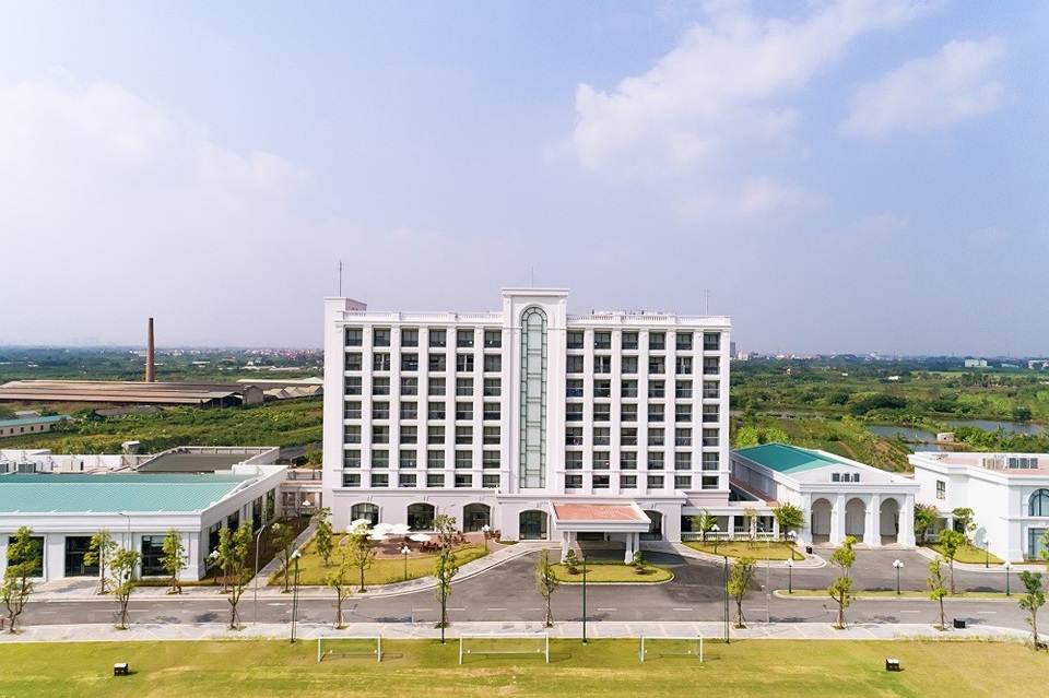 Vingroup sắp khánh thành Trung tâm đào tạo bóng đá hàng đầu Đông Nam Á - 1
Trụ sở mới của Trung tâm Đào tạo Bóng đá Trẻ PVF tại Hưng Yên.